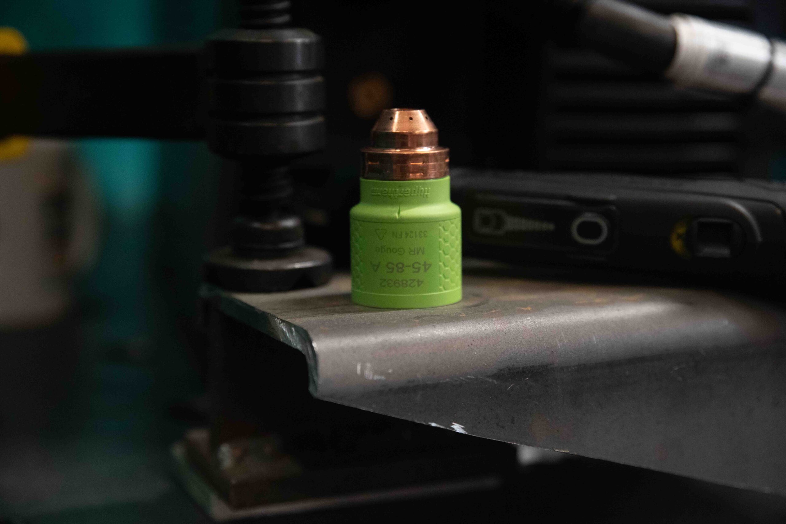 hypertherm gouging cartridge on metal